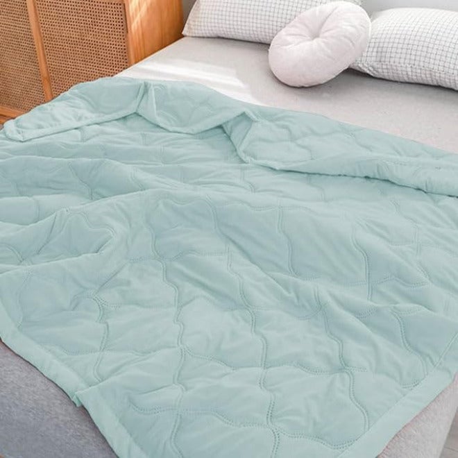 Green Summer Quilts, 100 * 150cm Thin, Light Weight Coverlet for Summer, Breathable, Cool & Comfortable,Soft Comfortable Quilts for Bed, Machine Washable,1 Piece - Image 2