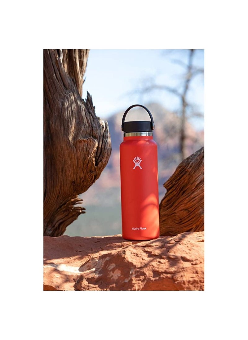 Hydro Flask - Flask - 40 Oz Water Bottle - Vacuum Insulated Stainless Steel Wide Mouth - White -1180 Ml - Image 1