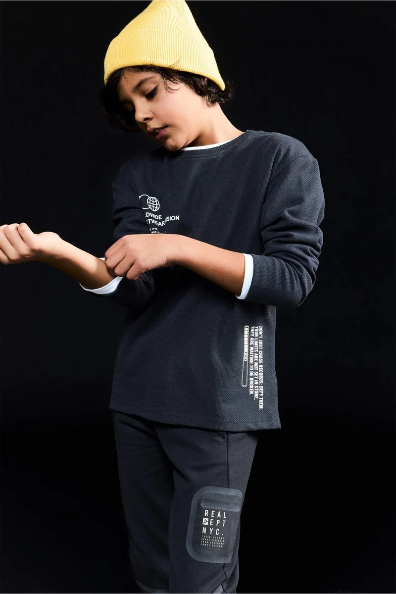 ديفاكتو Boy Crew Neck Printed Long Sleeve T-Shirt