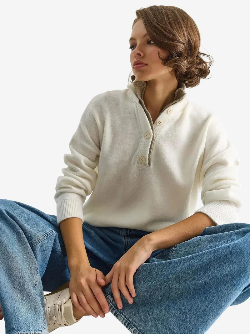 Bianco Lucci LUCCI Buttoned Sweater