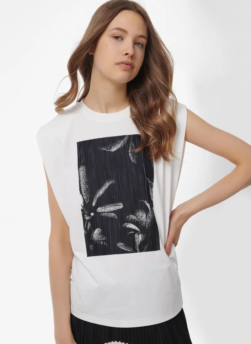 leem Floral Printed T-Shirt