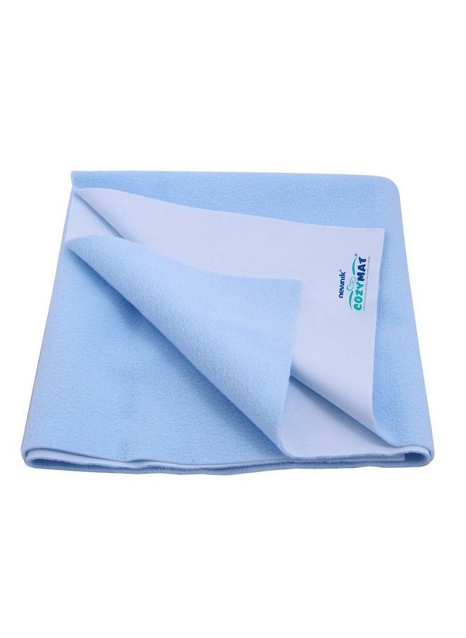 Newnik ملاءة جافة مقاومة للماء وقابلة لإعادة الاستخدام وممتصة للماء من Baby Mat (الحجم: 70 سم × 100 سم) أزرق سماوي متوسط  - Image 1