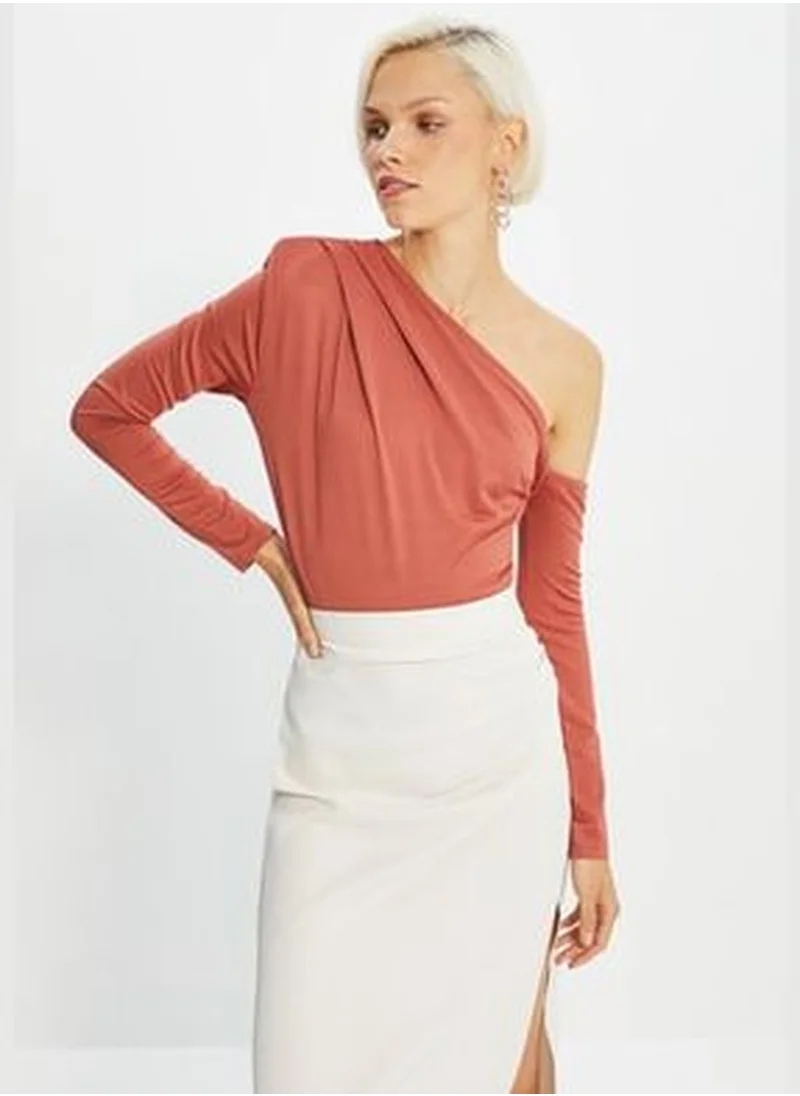 trendyol Cinnamon Asymmetrical Collar Long Sleeved Flexible Knitted Bodysuit TWOAW22BD0080