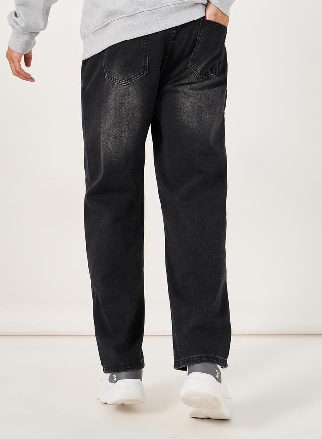 ستايلي جينز بقصة مستقيمة وخصر متوسط وغسيل حمضي - Image 4