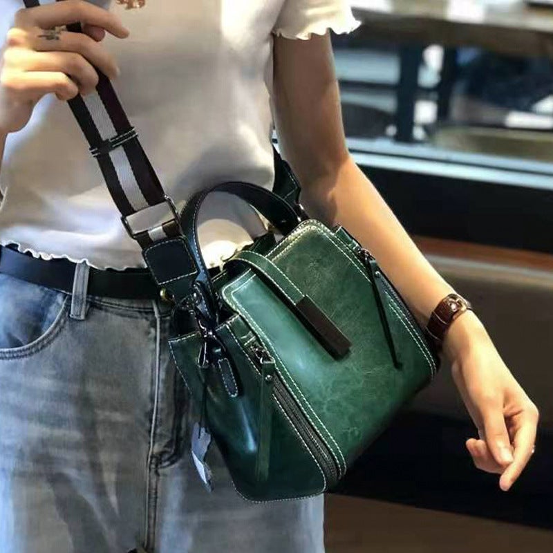 Retro Women''s Bag 2026 New Korean Style Handbag Large Capacity Crossbody Bag Genuine Leather High-End Shoulder Bag for Women Manufacturer - Image 1