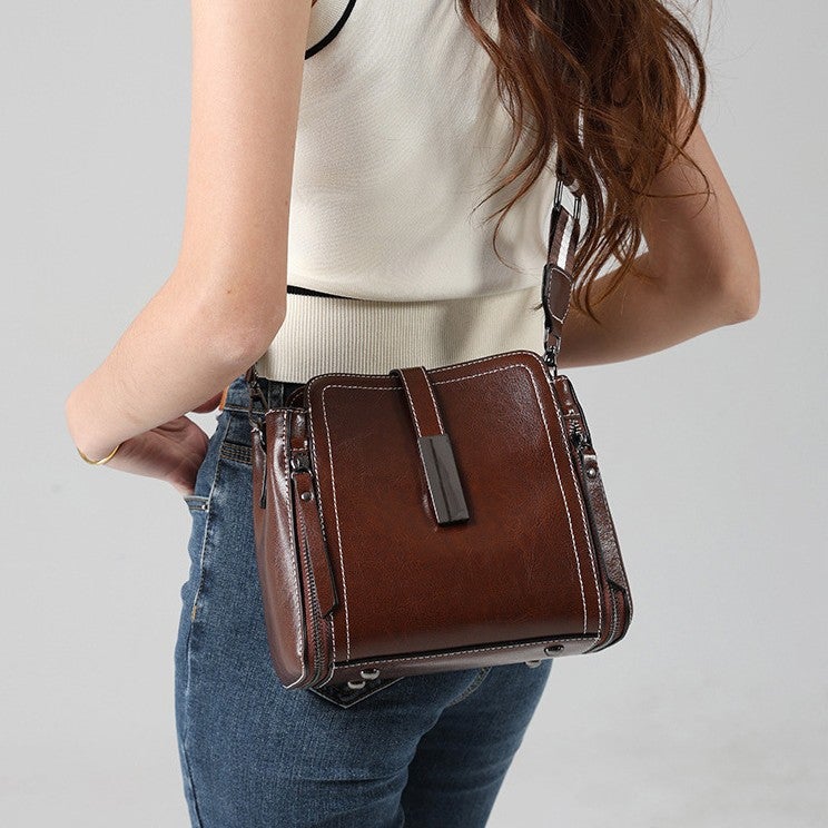 Retro Women''s Bag 2026 New Korean Style Handbag Large Capacity Crossbody Bag Genuine Leather High-End Shoulder Bag for Women Manufacturer - Image 4