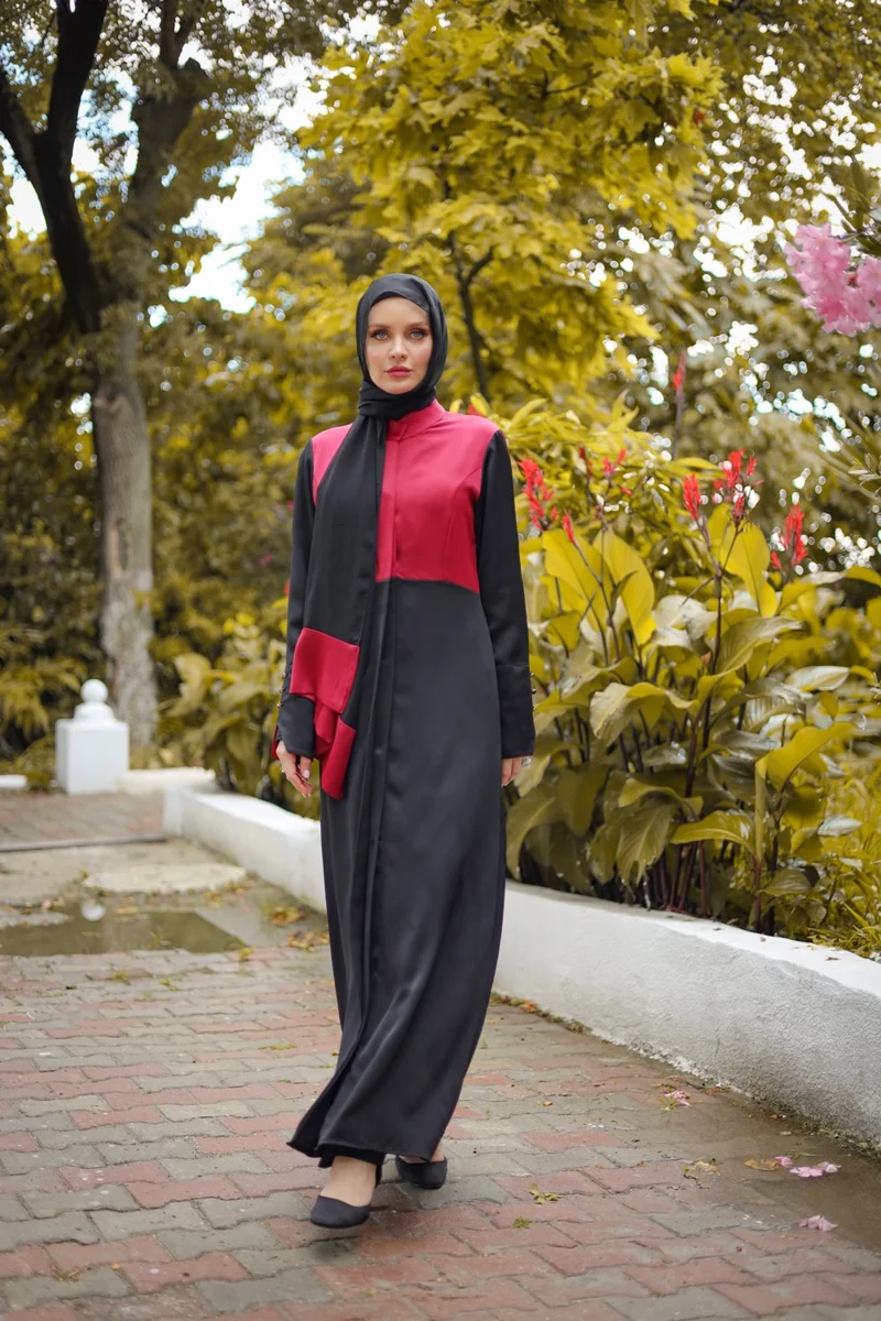 هاريكا وير Burgundy Black Color Silk Abaya Ferace