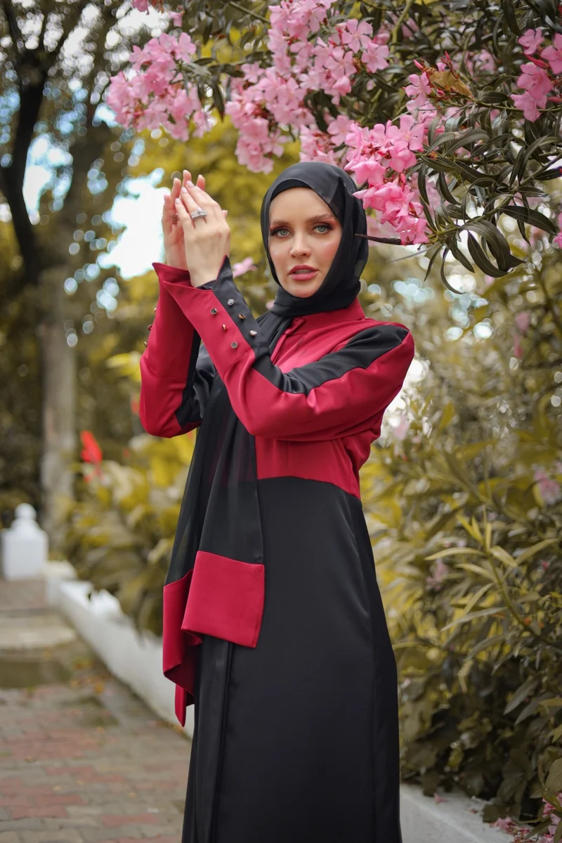 هاريكا وير Burgundy Black Color Silk Abaya Ferace