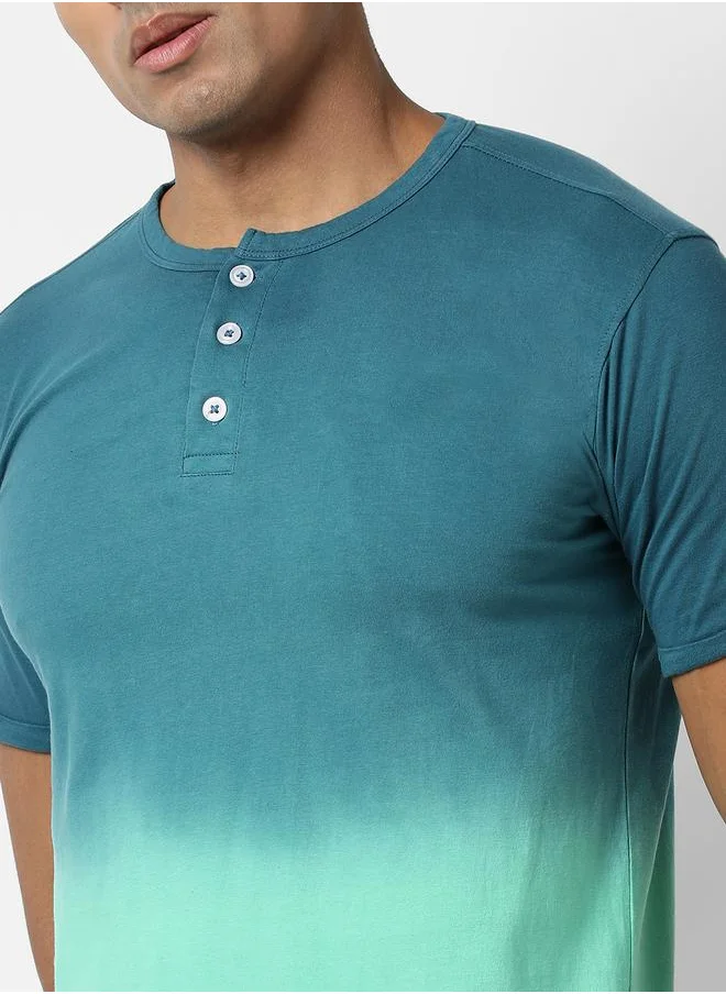 كامبوس سوترا Ombre Look Henley Neck T-Shirt by Styli