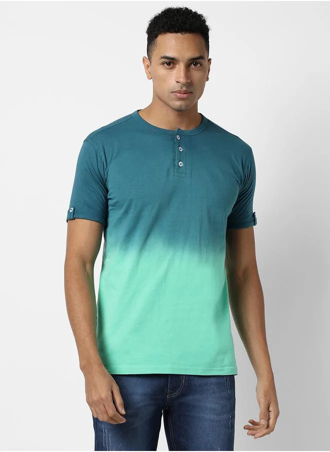 كامبوس سوترا Ombre Look Henley Neck T-Shirt by Styli