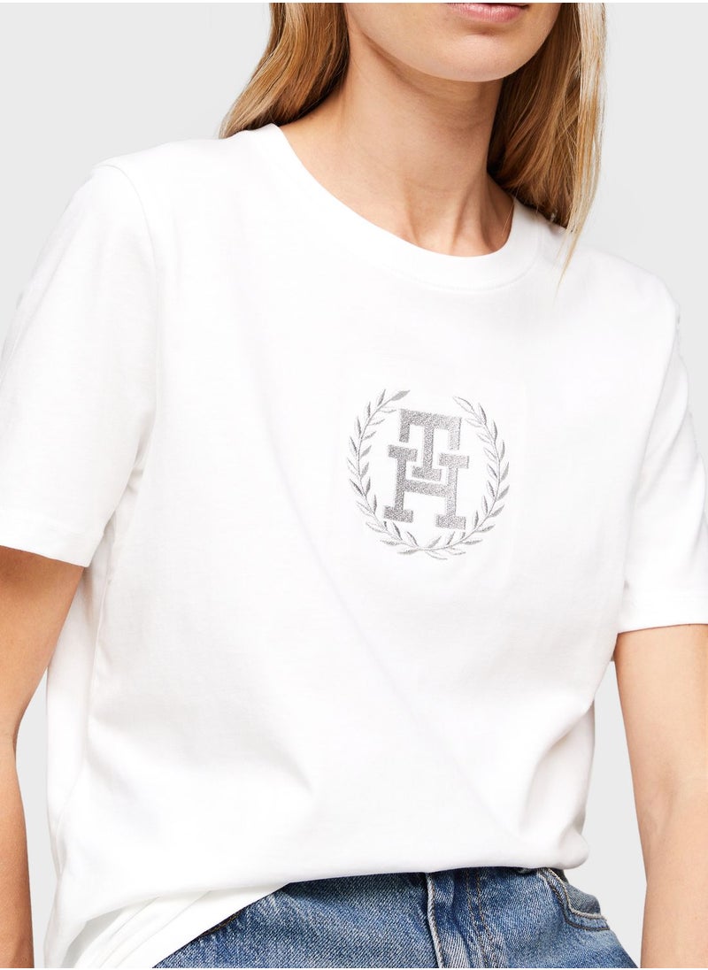 TOMMY HILFIGER - Crew Neck Logo T-Shirt - Image 1