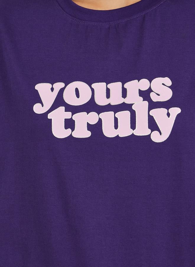 ستايلي تيشيرت ستايلي بطبعة شعار بياقة دائرية مقاس كبير - Image 4