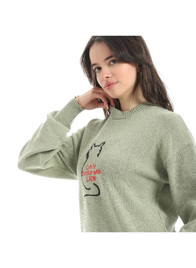 سيزار بلوفر صوف حريمي برقبة دائرية ومزود بتطريز علي الصدر - Image 4