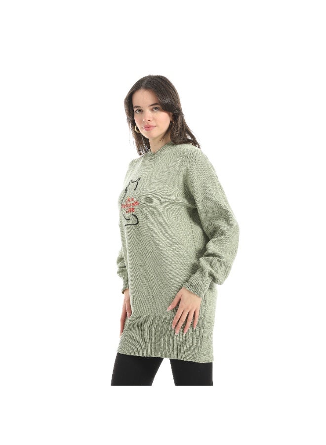 سيزار بلوفر صوف حريمي برقبة دائرية ومزود بتطريز علي الصدر - Image 5