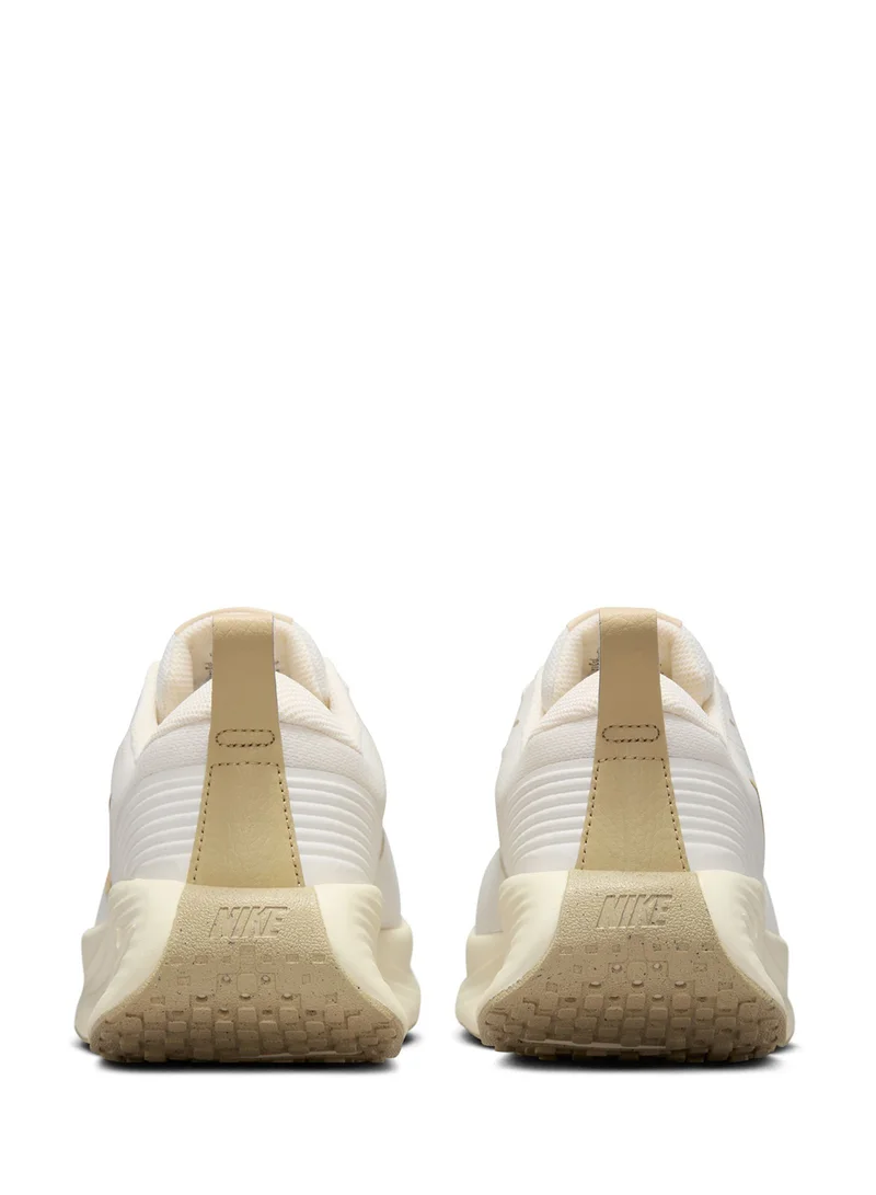 نايكي برومينا