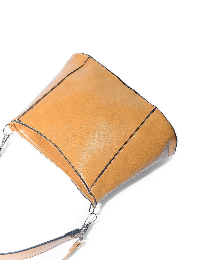 Basic Leather Women’s Shoulder Bag – Timeless & Versatile Style - Image 2