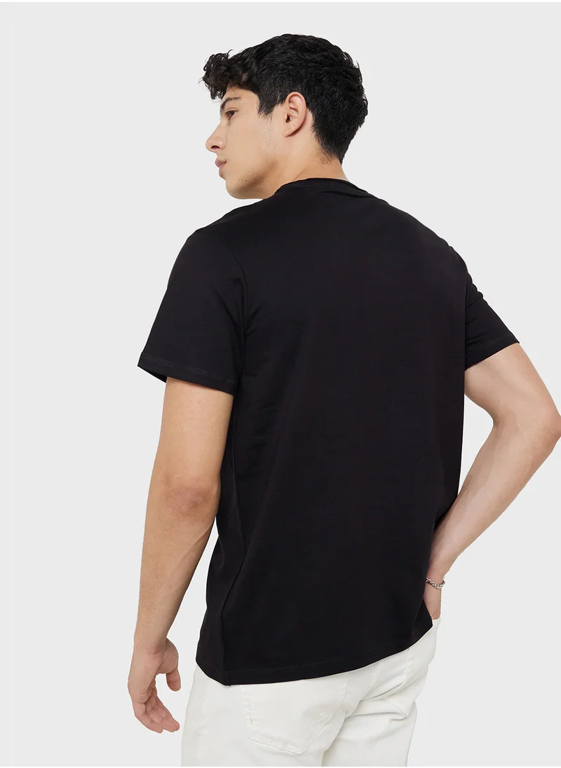 جس Printed Short Sleeve Crew Neck T-Shirt