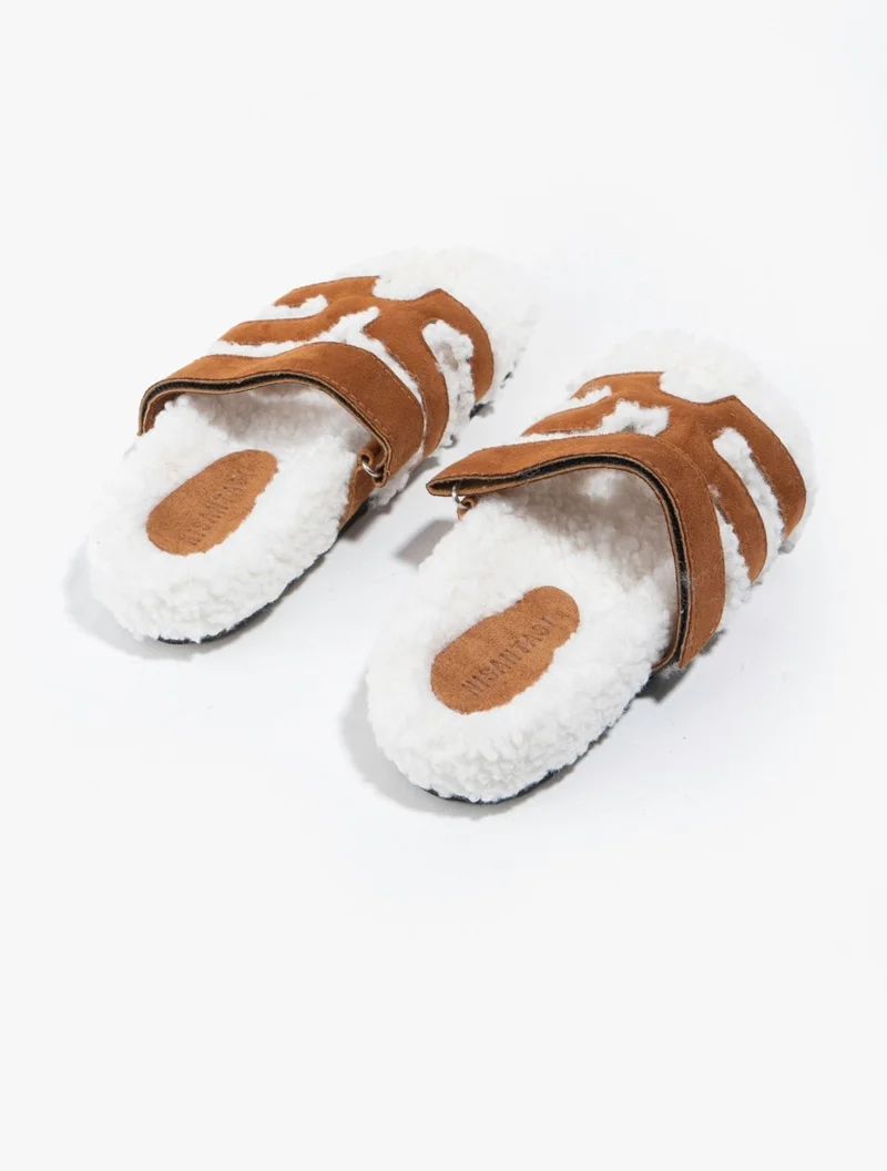 نيشانتاشي شوز Pretty Tan Suede Hairy Flat Sole Women's Slippers