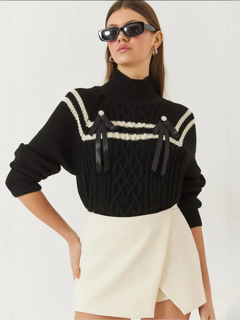 Bianco Lucci LUCCI Turtleneck Baklava Knit Sweater with Ribbon Detail