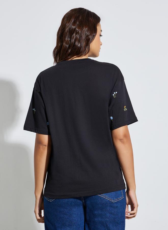 Styli Oversized All Over Floral Embroidered Front T-Shirt - Image 4