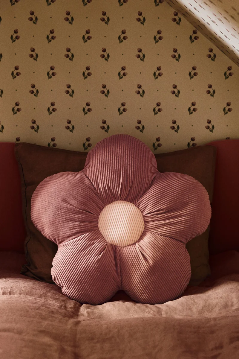 H&M Flower-shaped cushion