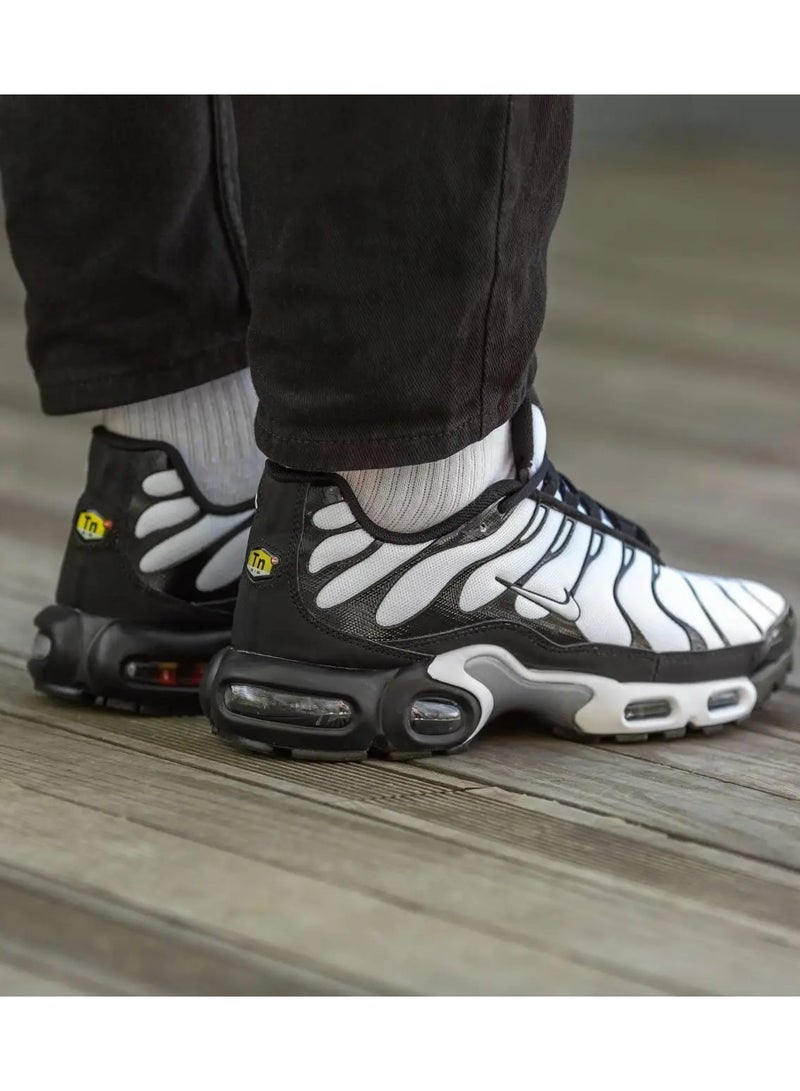Nike Nike Air Max Plus TN mma Shoes for Men & Women - White/ Black  - Image 2