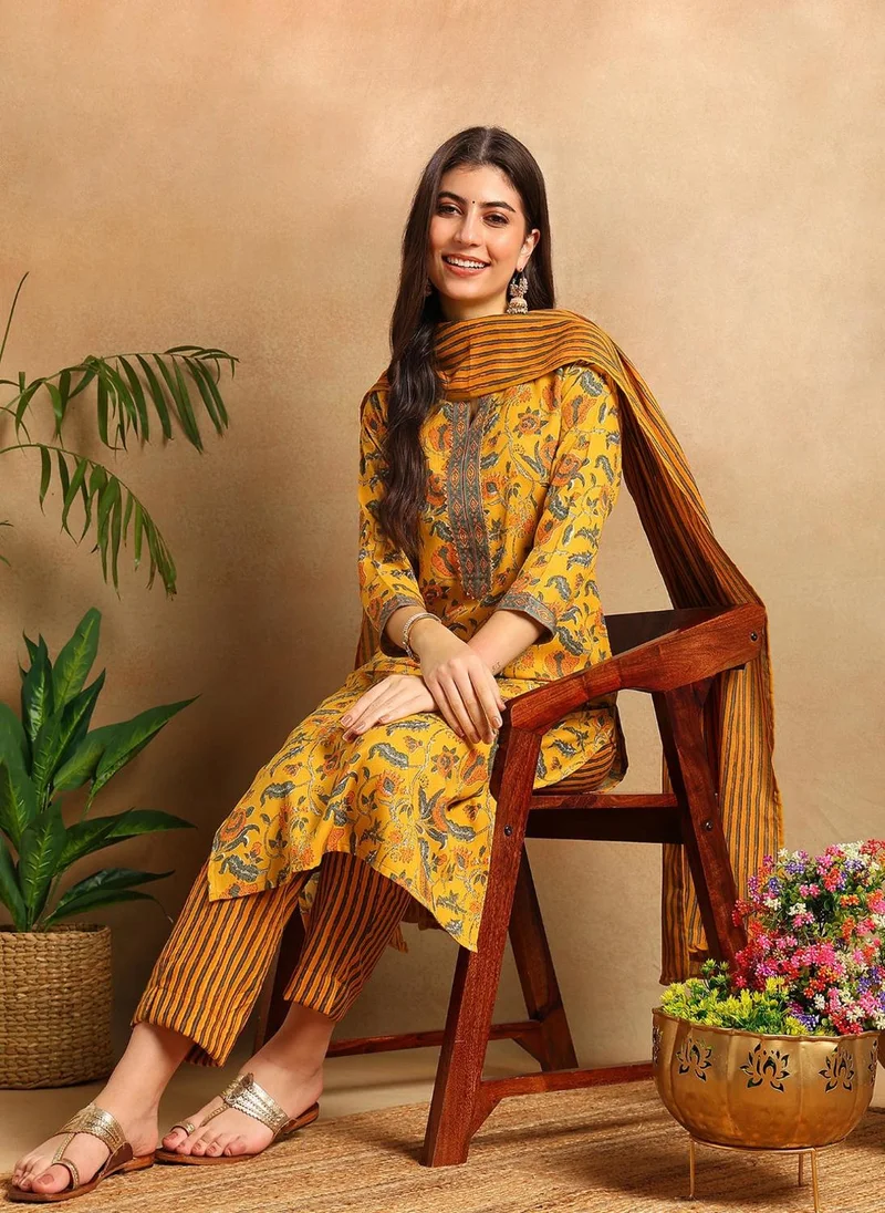 زيري سوق Yellow Rayon Blend Floral Printed Straight 3-Piece Kurta Set