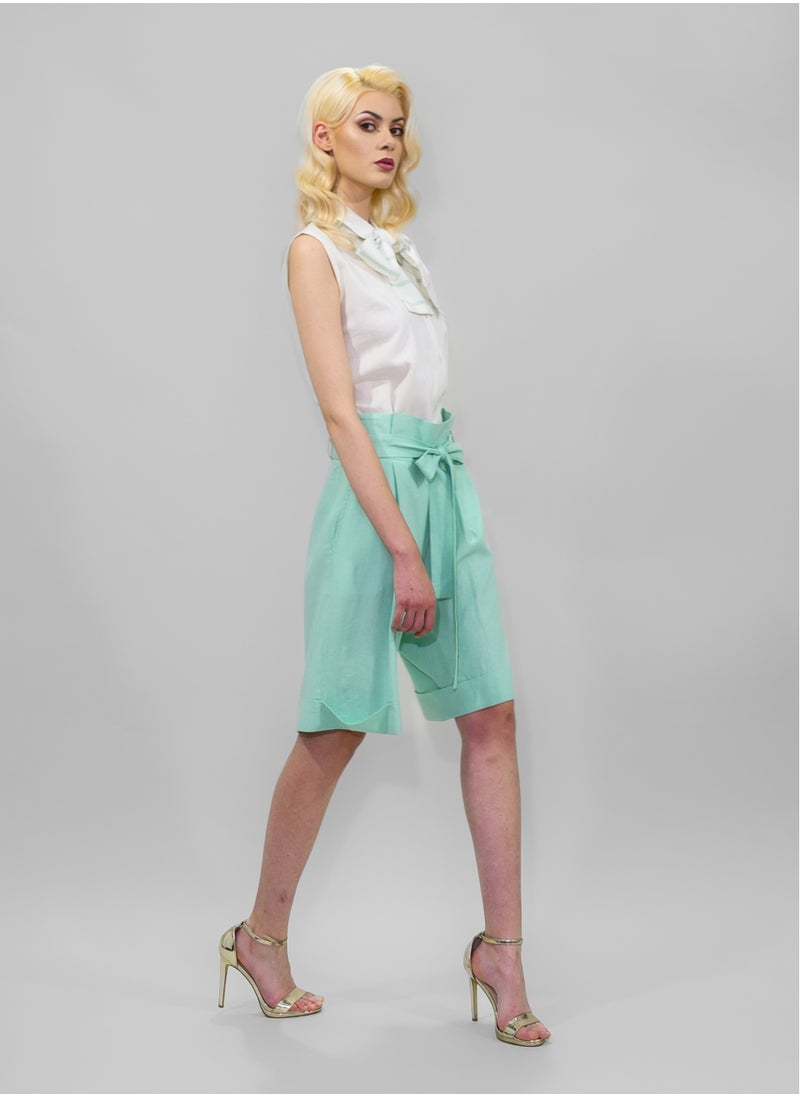 BITOLIA GALLERY Green Linen Shorts with Cordon  - Image 4