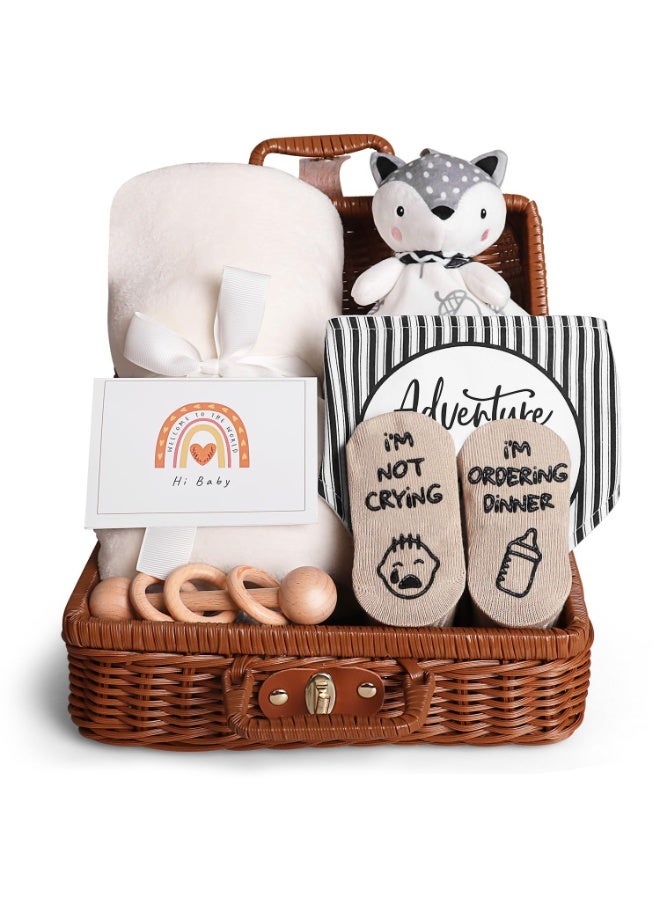 ميكسد هدايا حفل استقبال المولود الجديد، هدايا للأطفال البنات والأولاد، هدايا فريدة للأطفال، سلة هدايا أساسية، بطانية أطفال، مرايل حديثي الولادة، جوارب، خشخيشة خشبية، بطاقة معايدة، مجموعة هدايا للأطفال حديثي الولادة - Image 1