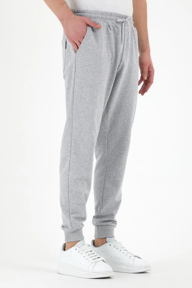 ميتاليك Gray Men's Sweatpants with Label Back and Side Pockets Regular Fit