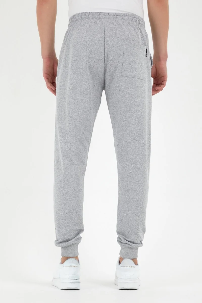 ميتاليك Gray Men's Sweatpants with Label Back and Side Pockets Regular Fit