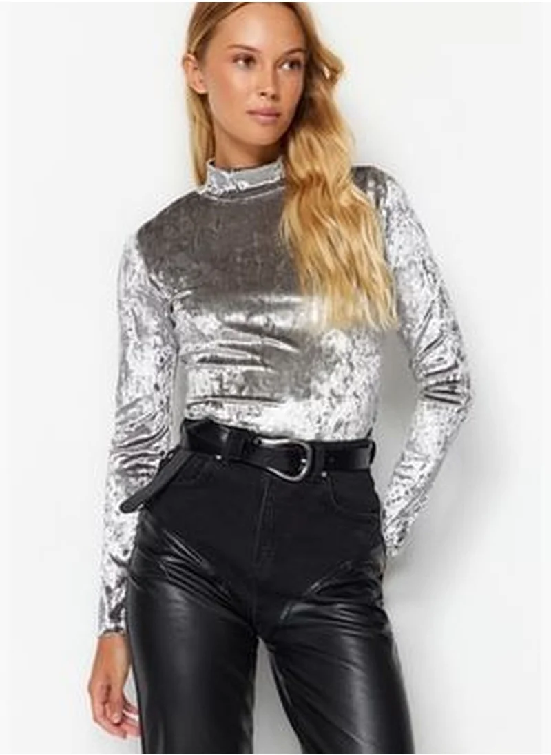 trendyol Gray Velvet Stand-Up Collar Fitted/Slip-On Knitted Blouse With Long Sleeves TWOAW24BZ00155.
