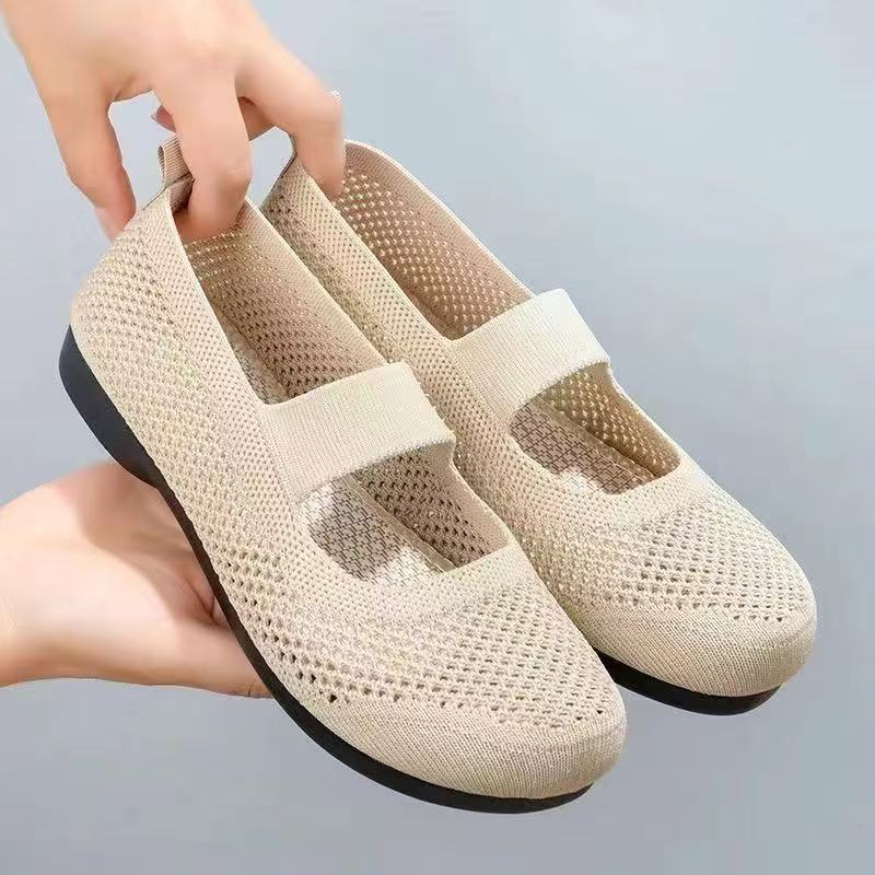 Style Old Beijing Cloth Shoes For Women, Shallow Slip-On Shoes For Mothers, Hollow Soft Soles, Breathable Shoes For Middle-Aged And Elderly People - Image 5