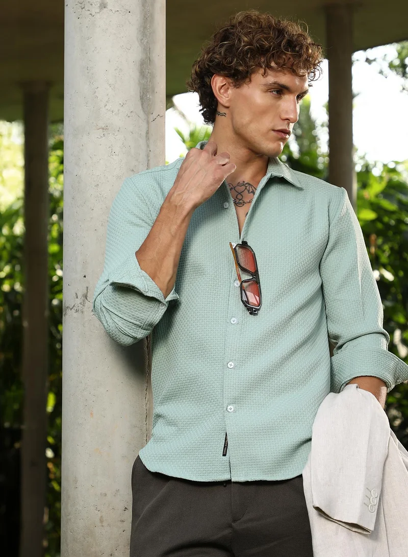 Campus Sutra Campus Sutra Men's Mint Green Interweave-Tactile Shirt For Casual Wear | Spread Collar | Long Cuffed Sleeves | Button Closure | Shirt Crafted With Comfort Fit For Everyday Wear
