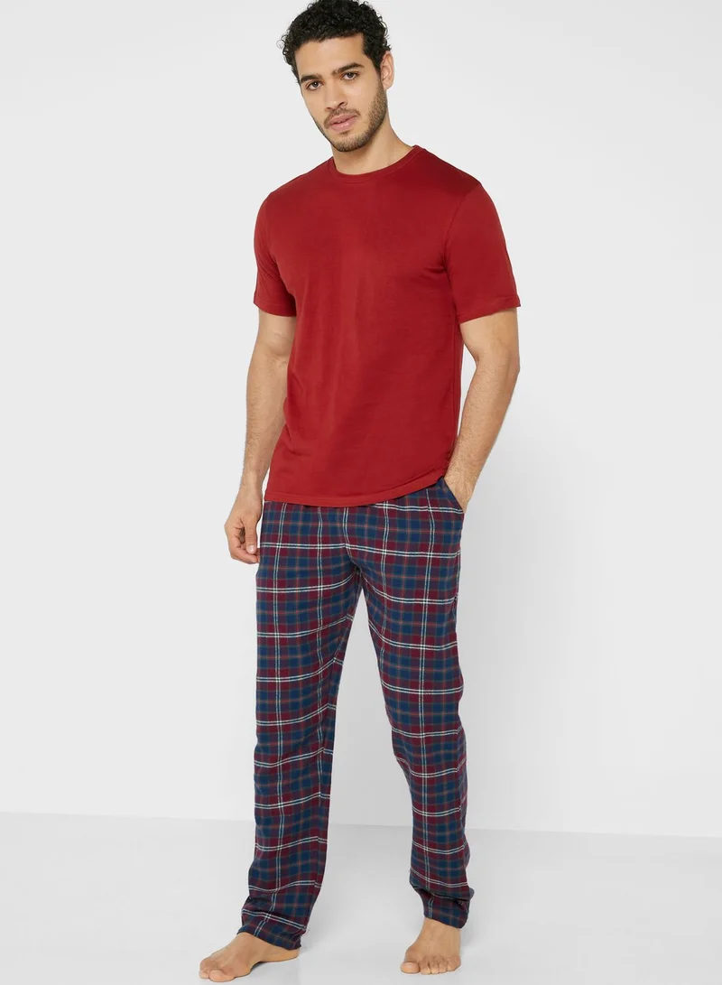 Seventy Five T-Shirt & Checked Pyjama Set