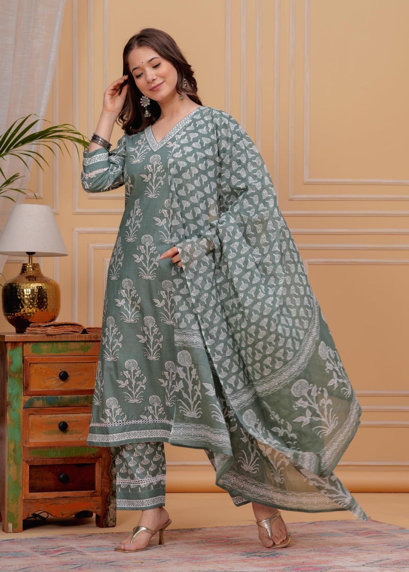 MEERA FAB Women's Cotton Blend Straight Floral Printed Kurta With Palazzo & Dupatta (Multicolor),Medium - Image 3