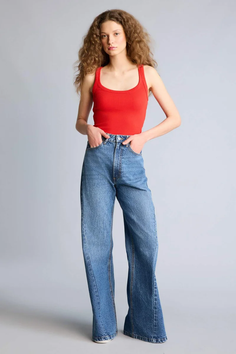 ديفاكتو Slim Fit Camisole U Collar Tank Top