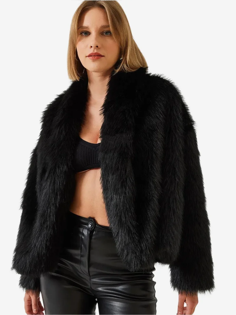 Bianco Lucci Faux Fur Cropped Open Collar Coat