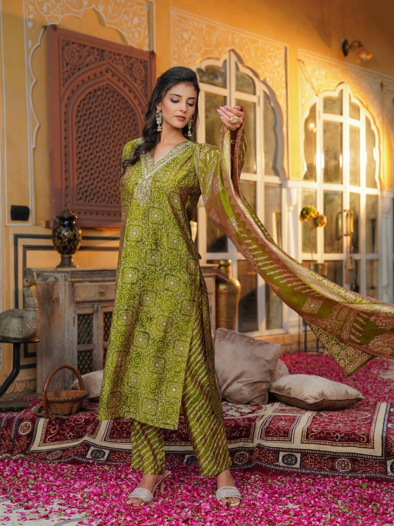 Vaamsi Women's Green Silk Blend Embroidered Straight Ethnic Motifs Kurta Trousers With Dupatta Set | Daily Straight Kurta Set For Women | Embroidered Salwar Suit For Women (SKSKD3122, XXL) - Image 3