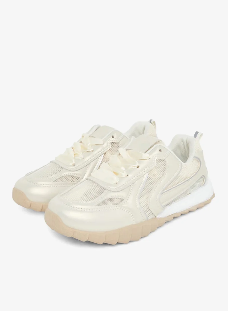 ستايلي اكتيف حذاء رياضي برباط مزين بالدانتيل