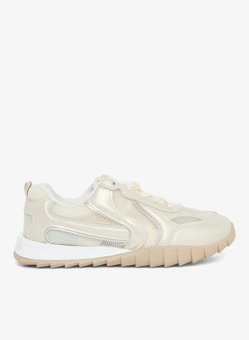 ستايلي اكتيف حذاء رياضي برباط مزين بالدانتيل