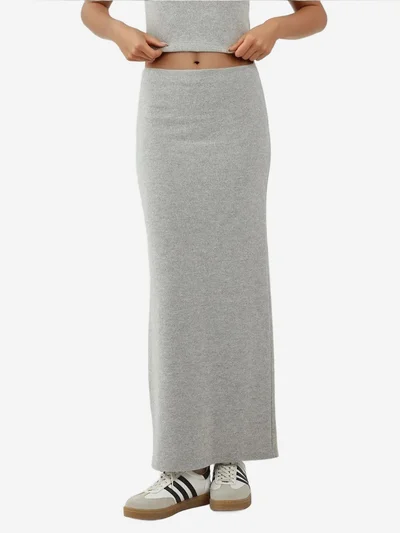 هيكاب تنورة ناعمة بخصر مطاطي وفتحة