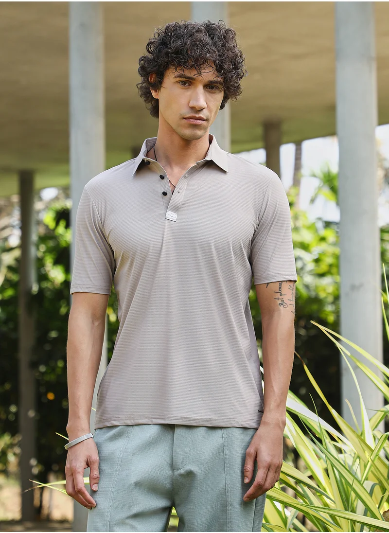 Campus Sutra Men's Bone Grey Seamless Waffle Polo T-Shirt