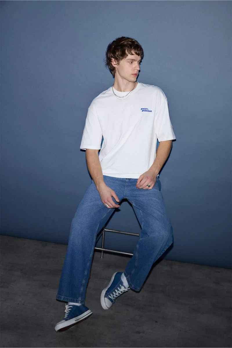 Wide Leg Pocket Washed Jeans