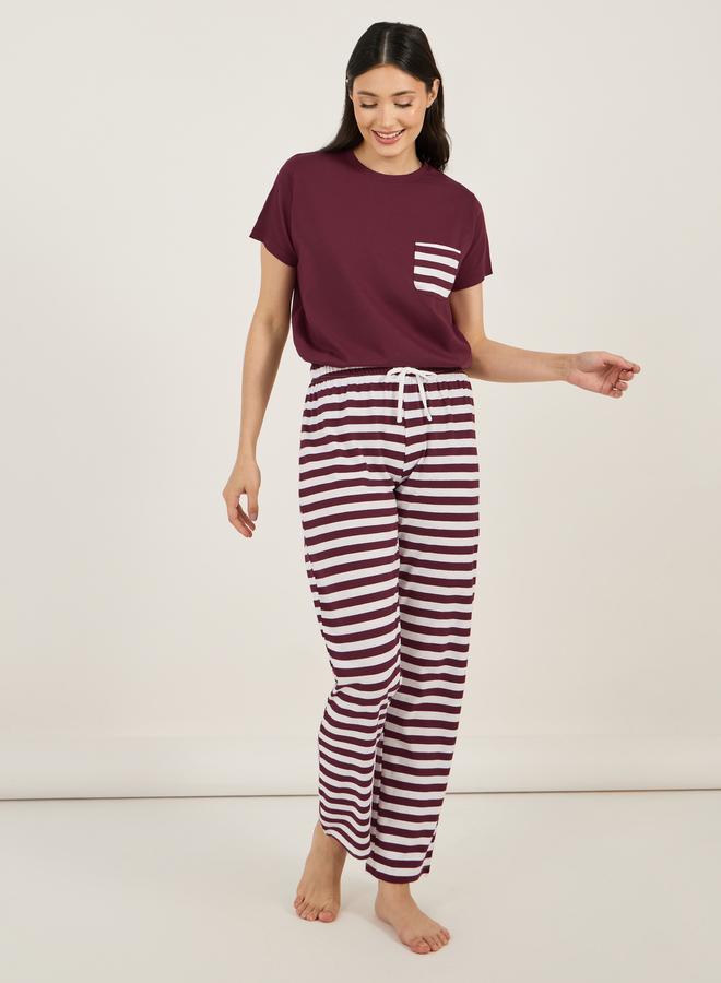 ستايلي طقم من بنطال بيجاما مع تيشيرت بأكمام قصيرة - Image 4