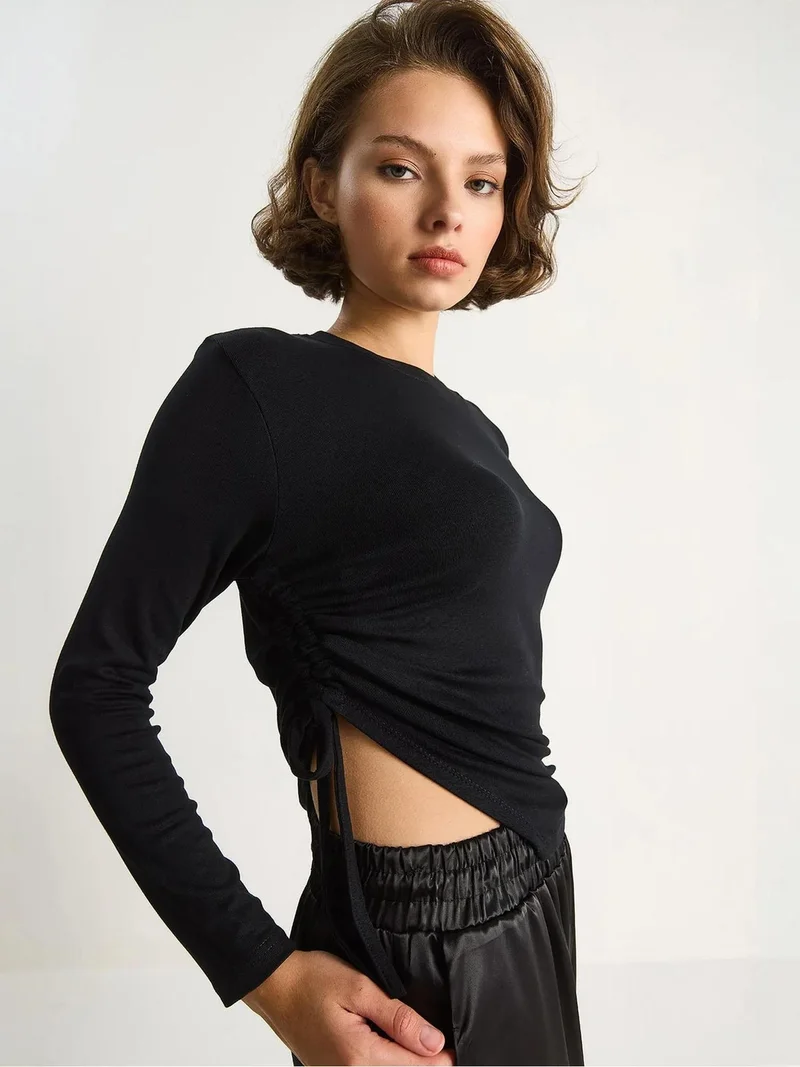 Bianco Lucci LUCCI Basic Top with Asymmetrical Hem