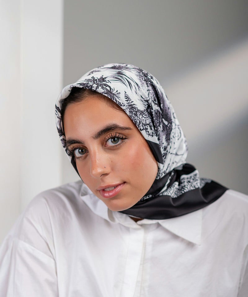 كايان طرحة ساتان أرماني وينك ساتان مربعة بتصميم مميز - متعدد الألوان - Image 1