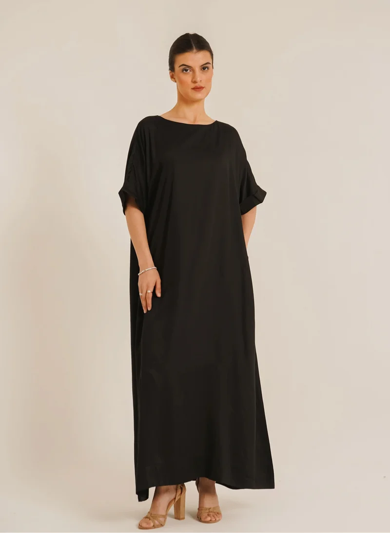 Noor Laila Black Dress – Softness in a Warm Neutral Tone made with TENCEL™