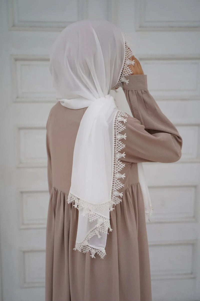 Shawl Secret Headscarf | Needle Lace | Prayer Scarf | Mawlid Scarf | Marriage Scarf | Islamic Scarf  - Image 2