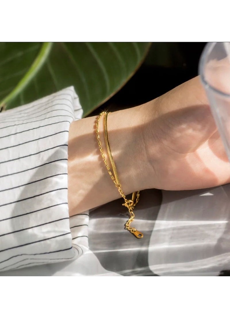 نونز أب اسوارة نسائية من الاستانلس ستيل مطلية باللون الذهبي عيار 18 - Image 2